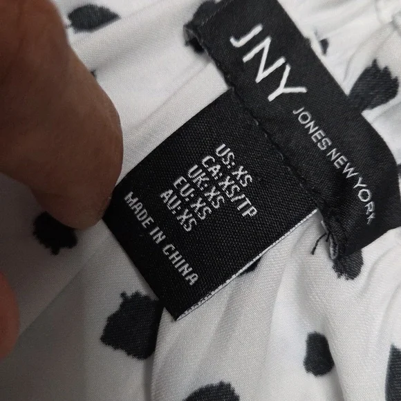 White Blouse with Black Polka Dots - Picture 4 of 4